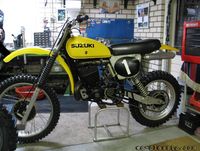 Suzuki RN 400