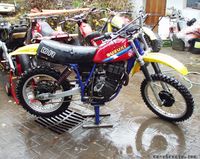 SUZUKI DR 400