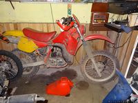 Jawa na dostavbu + Honda