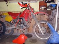 Jawa na dostavbu + Honda