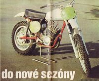 tovární motocykl