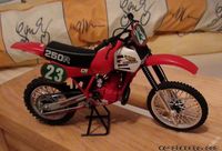 Honda CR 250 1/12